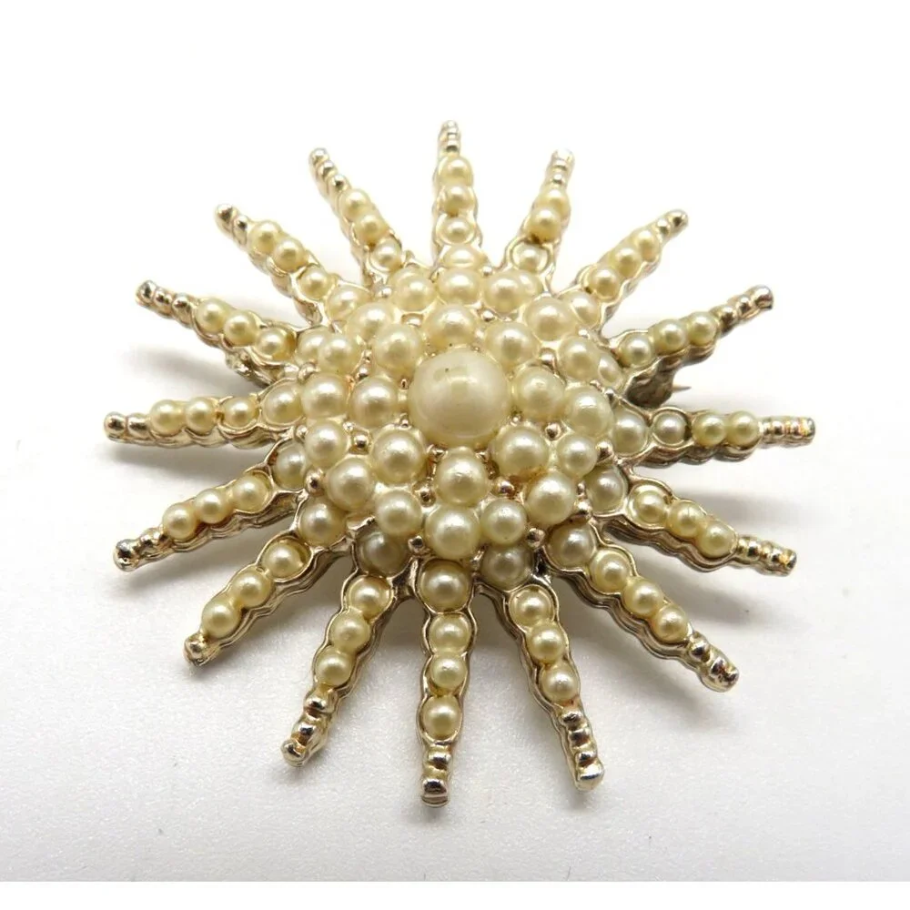Vintage Starburst Brooch Graduated Imitation Pearls 2